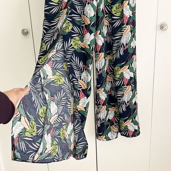 The Sang Tropical Leaf Palm Print Split Wide Leg Pants - Picture 3 of 7